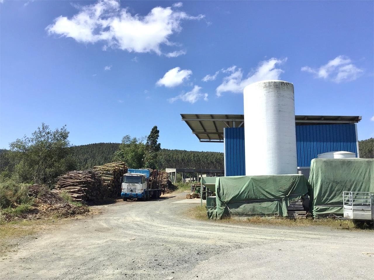 Fachada de las instalaciones de Forestal Cando